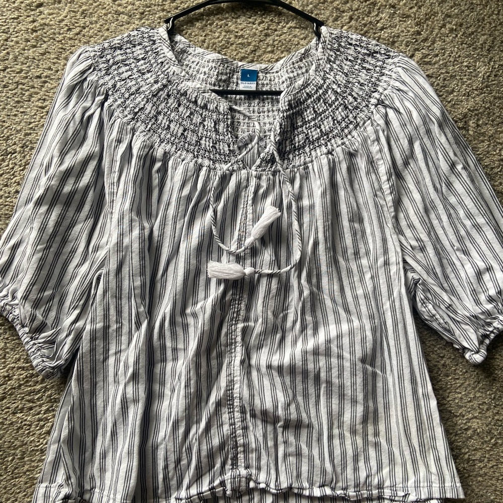 Old Navy Gray and White Puff Sleeve Blouse with Smocked Bib Collar